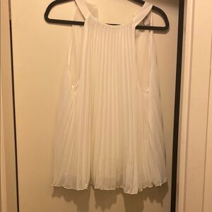 Elegant White Pleated Sleeveless Top